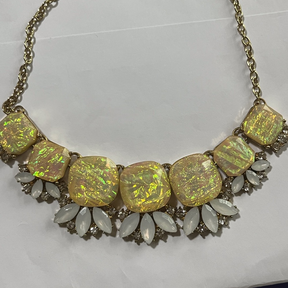 Like new foil gold glitter necklace for Women